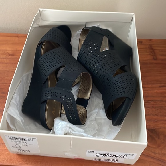 NEW Anne Klein cage wedges sandals shooties slingback - Picture 10 of 10